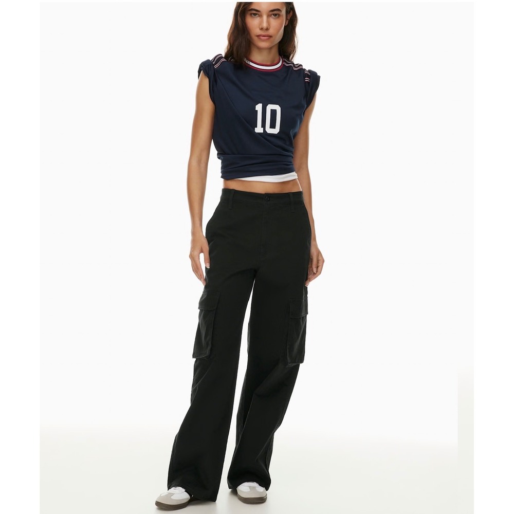 TNA Aritzia Supply Cargo Pants Black Wide Leg Utility Trousers Size 6 Skater